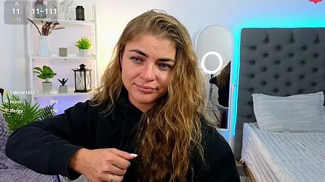 Snapshot of Donna_Sun chatting on 19, 2, 2025 Donna Sun online show from 19, 2, 2025