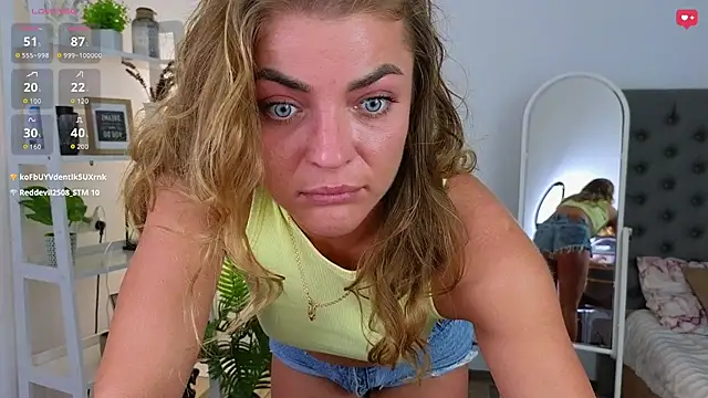 Snapshot of Donna_Sun chatting on 28, 9, 2025 Donna Sun online show from 28, 9, 2025