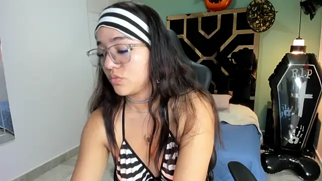 Snapshot of Billie_Jhonson_ chatting on 15, 10, 2025 Billie Jhonson online show from 15, 10, 2025