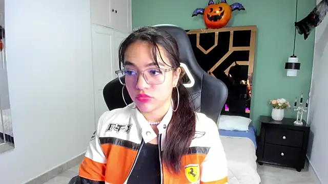 Snapshot of Billie_Jhonson_ chatting on 17, 10, 2025 Billie Jhonson online show from 17, 10, 2025