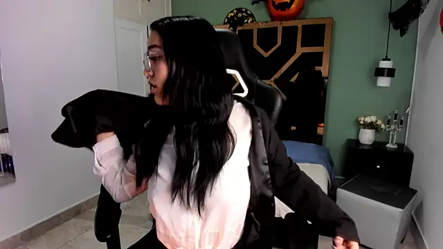 Snapshot of Billie_Jhonson_ chatting on 4, 11, 2025 Billie Jhonson online show from 4, 11, 2025