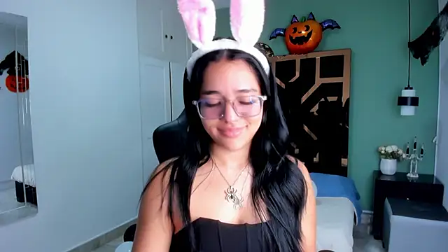 Snapshot of Billie_Jhonson_ chatting on 5, 11, 2025 Billie Jhonson online show from 5, 11, 2025