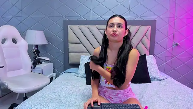 VioletRousse  online show from 6, 2, 2025