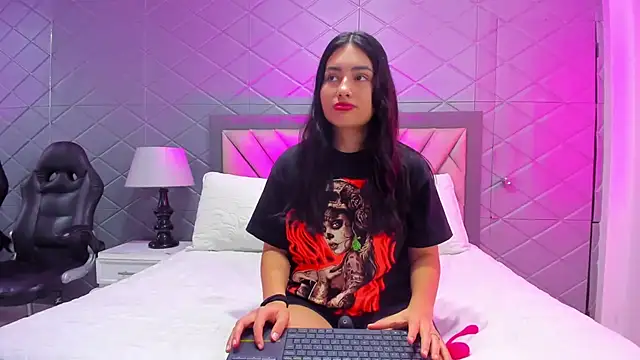 VioletRousse  online show from 7, 10, 2025