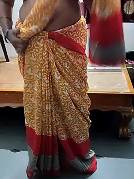 Snapshot of laxmitelugu78 chatting on 26, 1, 2025 laxmitelugu78 online show from 26, 1, 2025