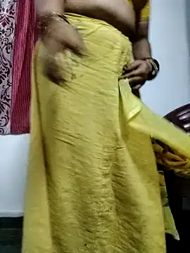 Snapshot of laxmitelugu78 chatting on 7, 3, 2025 laxmitelugu78 online show from 7, 3, 2025