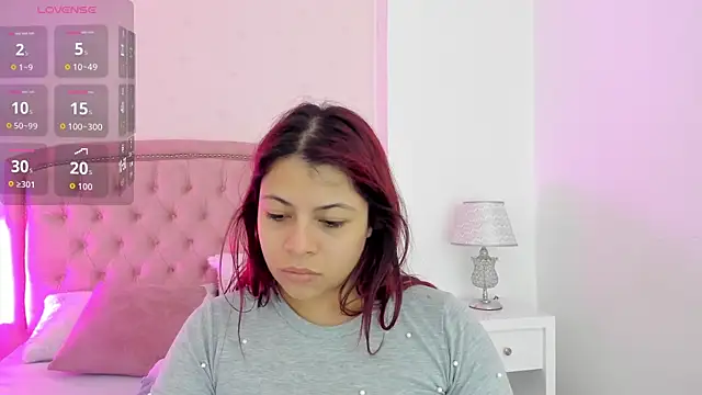 Kendall  Fox online show from 12, 11, 2025