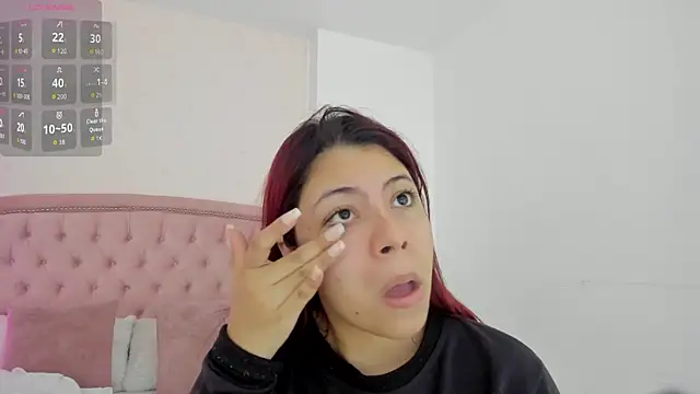 Kendall  Fox online show from 15, 11, 2025