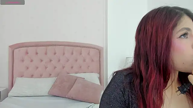 Kendall  Fox online show from 27, 11, 2025