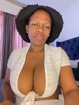 Boneca25 online show from 7, 2, 2025