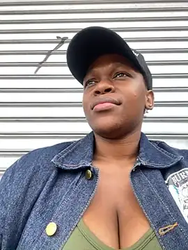 Boneca25 online show from 13, 2, 2025