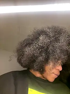 Boneca25 online show from 22, 10, 2025