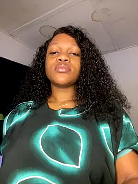 Boneca25 online show from 23, 10, 2025