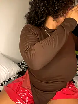 Boneca25 online show from 29, 11, 2025