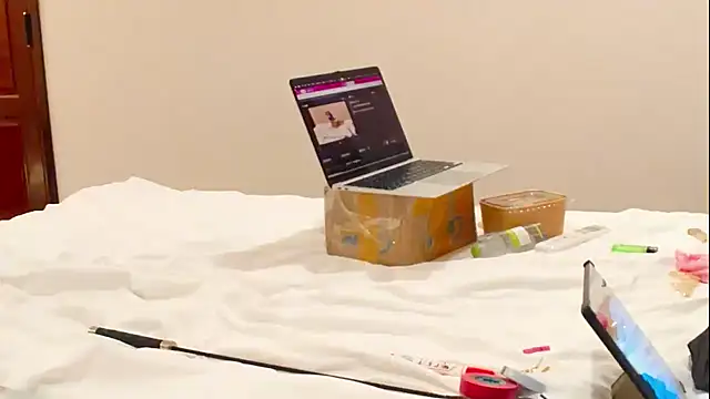 Snapshot of Cucked_Sissy_Bitch chatting on 10, 9, 2025 Cucked Sissy Bitch online show from 10, 9, 2025