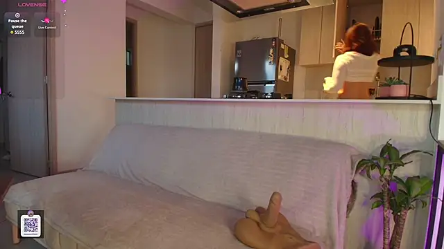 Mara Santoro online show from 9, 3, 2026