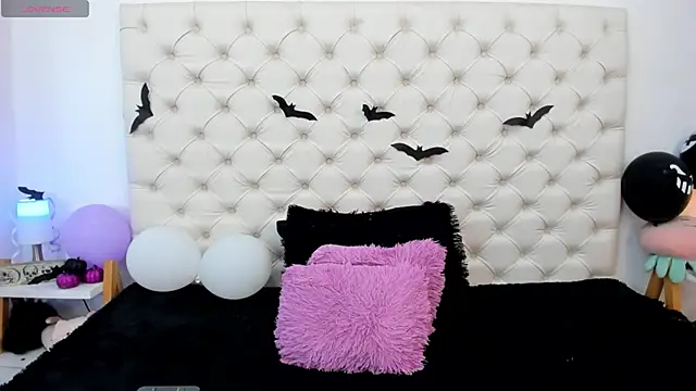 Snapshot of esmeralda06 chatting on 15, 10, 2025 esmeralda06 online show from 15, 10, 2025