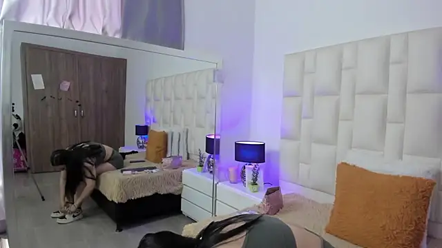 Ariana rouse online show from 13, 3, 2026