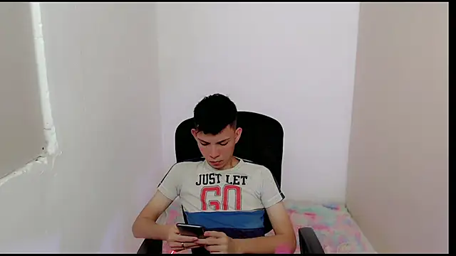 Alexxx lov online show from 25, 2, 2025