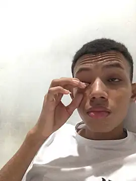 Alvarozzxv online show from 1, 2, 2025