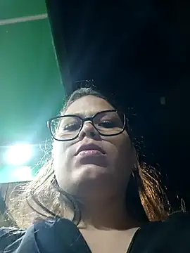 Snapshot of Vale_Saenzz chatting on 10, 3, 2025 Vale Saenzz online show from 10, 3, 2025