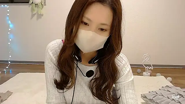 Snapshot of hinano_JP chatting on 27, 11, 2025 hinano JP online show from 27, 11, 2025