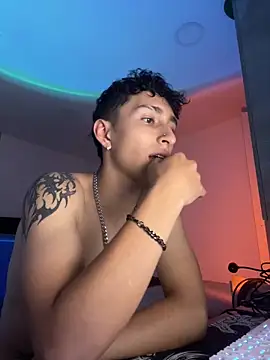 iKrofur online show from 1, 2, 2025