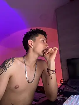 iKrofur online show from 3, 2, 2025