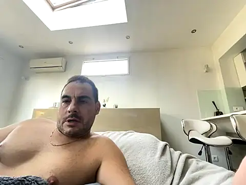 justeqqun online show from 1, 11, 2025