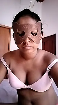 DiluQueen online show from 25, 2, 2025