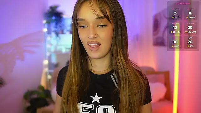 Clara Nia online show from 25, 3, 2026