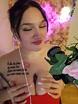 Snapshot of Jinyxx3 chatting on 5, 2, 2025 Jinyxx3 online show from 5, 2, 2025