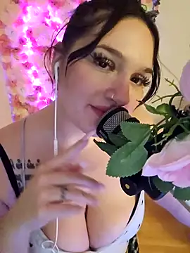 Snapshot of Jinyxx3 chatting on 6, 2, 2025 Jinyxx3 online show from 6, 2, 2025