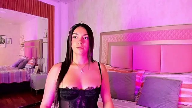 Snapshot of ElhaThomson chatting on 5, 2, 2025 ElhaThomson online show from 5, 2, 2025