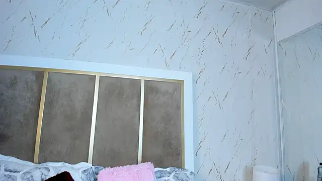 IsabelaWoods online show from 9, 3, 2025