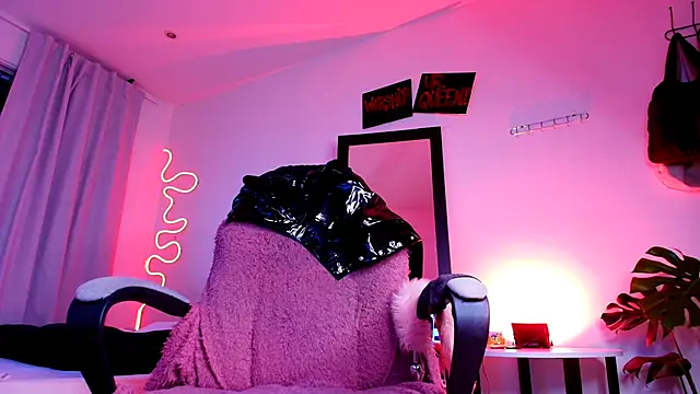 ManuEvans10 online show from 3, 10, 2025
