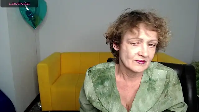 SexyGrandma  online show from 18, 2, 2025