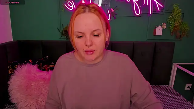 PamelaLloyd online show from 3, 2, 2026