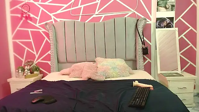 Snapshot of valeria__rouse chatting on 8, 2, 2025 valeria rouse online show from 8, 2, 2025