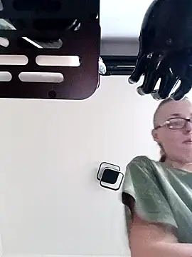 Astrid-Gilbert online show from 3, 2, 2025