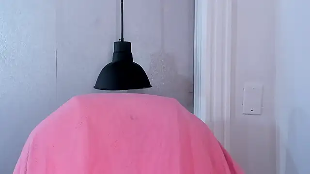 Shanntal  online show from 8, 10, 2025