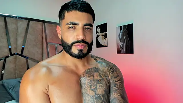 Snapshot of LeandroRusso chatting on 21, 2, 2025 LeandroRusso online show from 21, 2, 2025