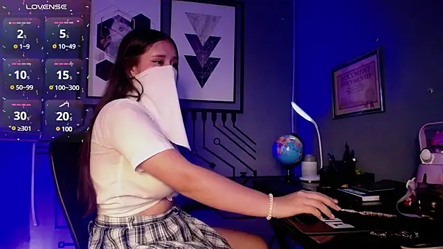 LeilaRasi online show from 8, 2, 2025