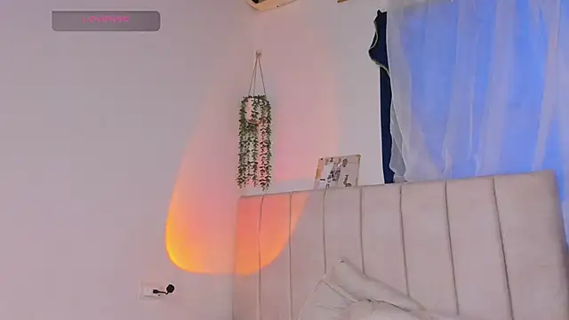 Snapshot of alice_guzman1 chatting on 17, 10, 2025 alice guzman1 online show from 17, 10, 2025