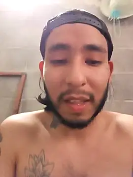 Snapshot of Miguelmxss chatting on 5, 2, 2025 Miguelmxss online show from 5, 2, 2025