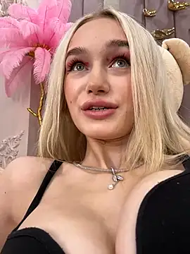 Snapshot of KristinaDane chatting on 11, 2, 2025 KristinaDane online show from 11, 2, 2025