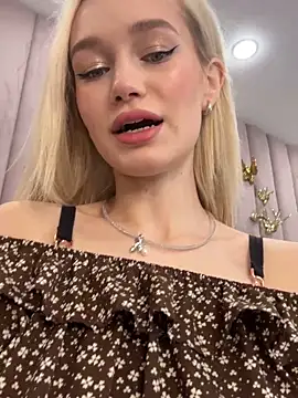 Snapshot of KristinaDane chatting on 1, 3, 2025 KristinaDane online show from 1, 3, 2025