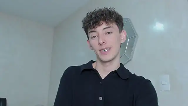 Snapshot of miketwink chatting on 4, 11, 2025 miketwink online show from 4, 11, 2025