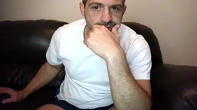 Snapshot of Troyt87 chatting on 11, 11, 2025 Troyt87 online show from 11, 11, 2025