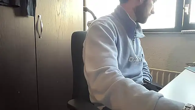 Snapshot of bullyboyy chatting on 3, 2, 2025 bullyboyy online show from 3, 2, 2025